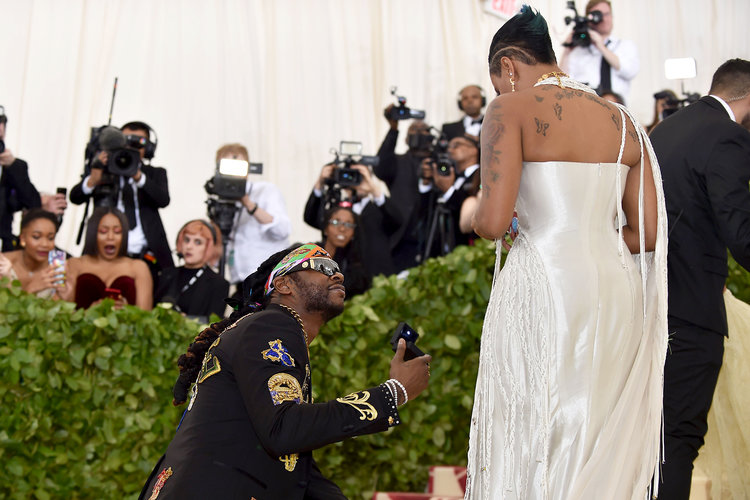 2chainz-demande-mariage-gala-met-kesha-ward-2018